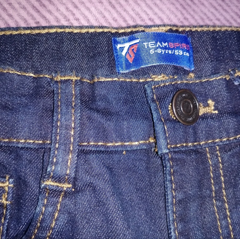 Free shipping Kids Jeans (5 - 6 years) - Picture 2 of 6